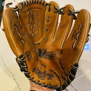 Rawlings Tan and Black The Vise Baseball Glove